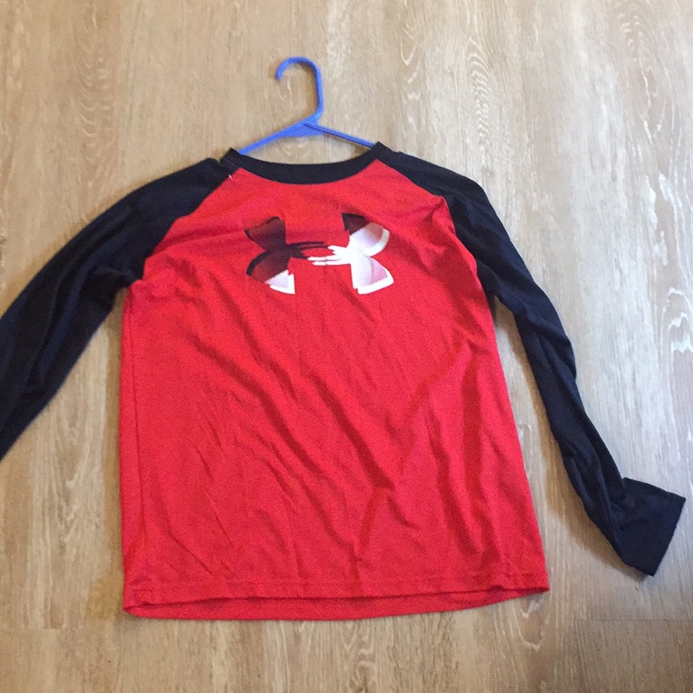 Under armor shirt